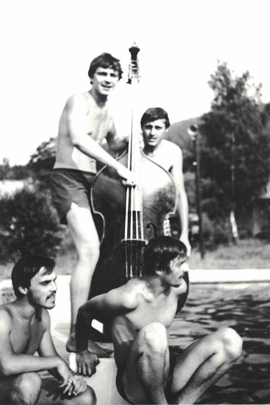 Jako táboroví vedoucí v Chřibské - 1976